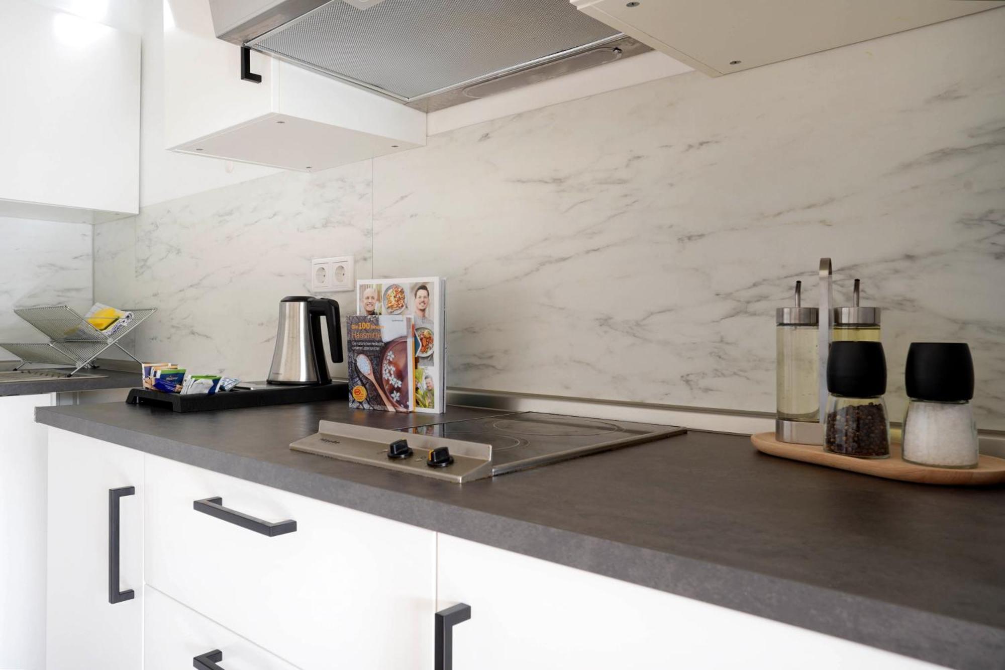 Schoene In I Private Parkplaetze Mit Ladesaeulen I Home2share *